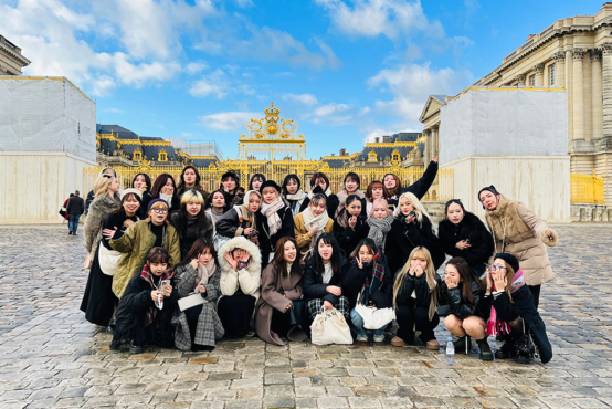 姉妹校のあるフランス・パリへの研修旅行