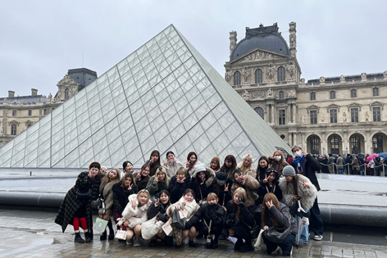 姉妹校のあるフランス・パリへ☆ヨーロッパ研修旅行