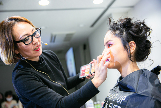 メイクアップステージ！MAKE UP FOR EVER -AKIKO-